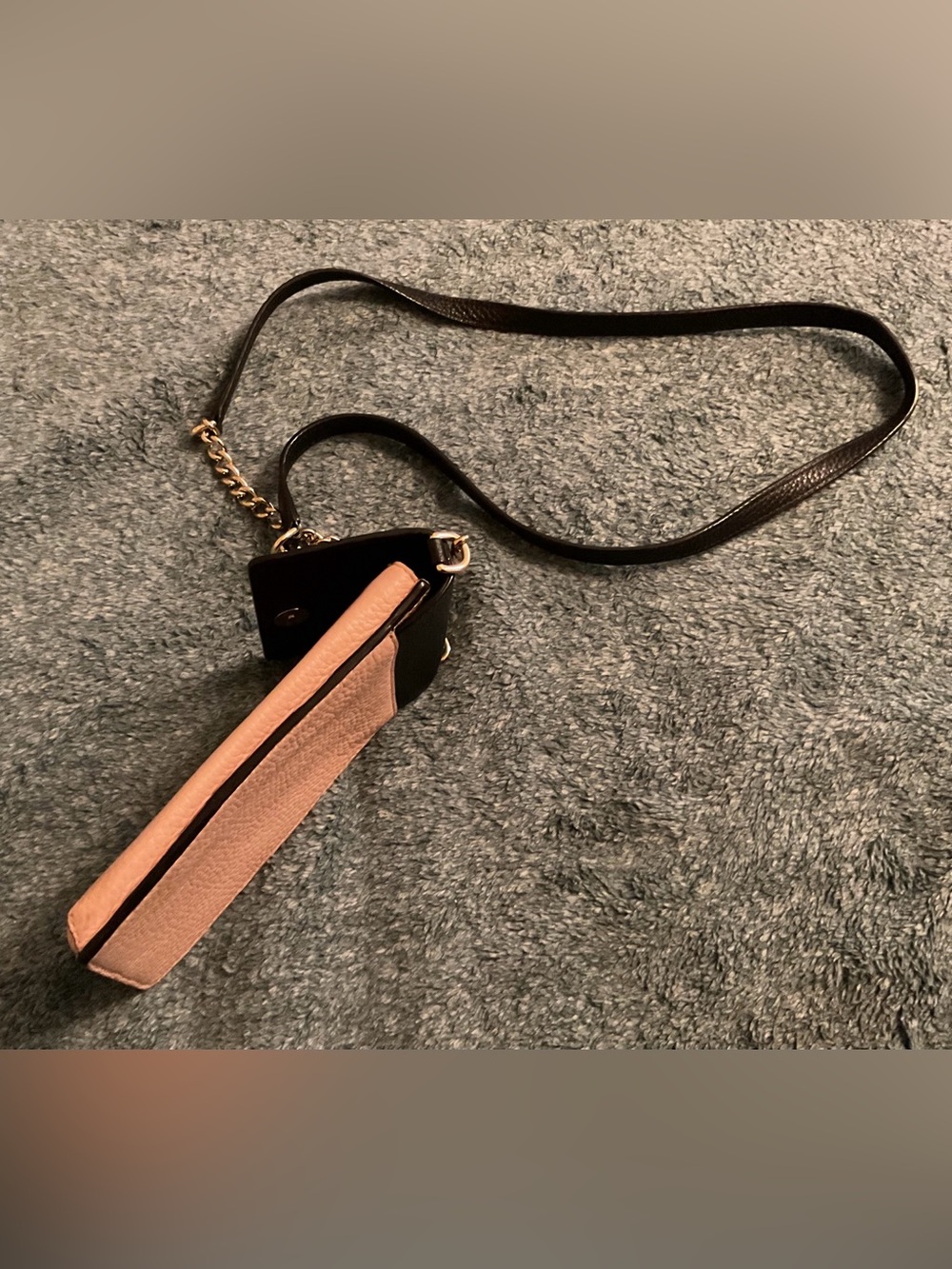 Kate Spade Pebbled Leather Phone Crossbody Colorblock Blush/Pink/Black/GLD Chain - Picture 6 of 9